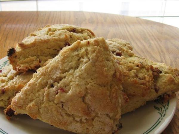 buttermilk-craisen-scones